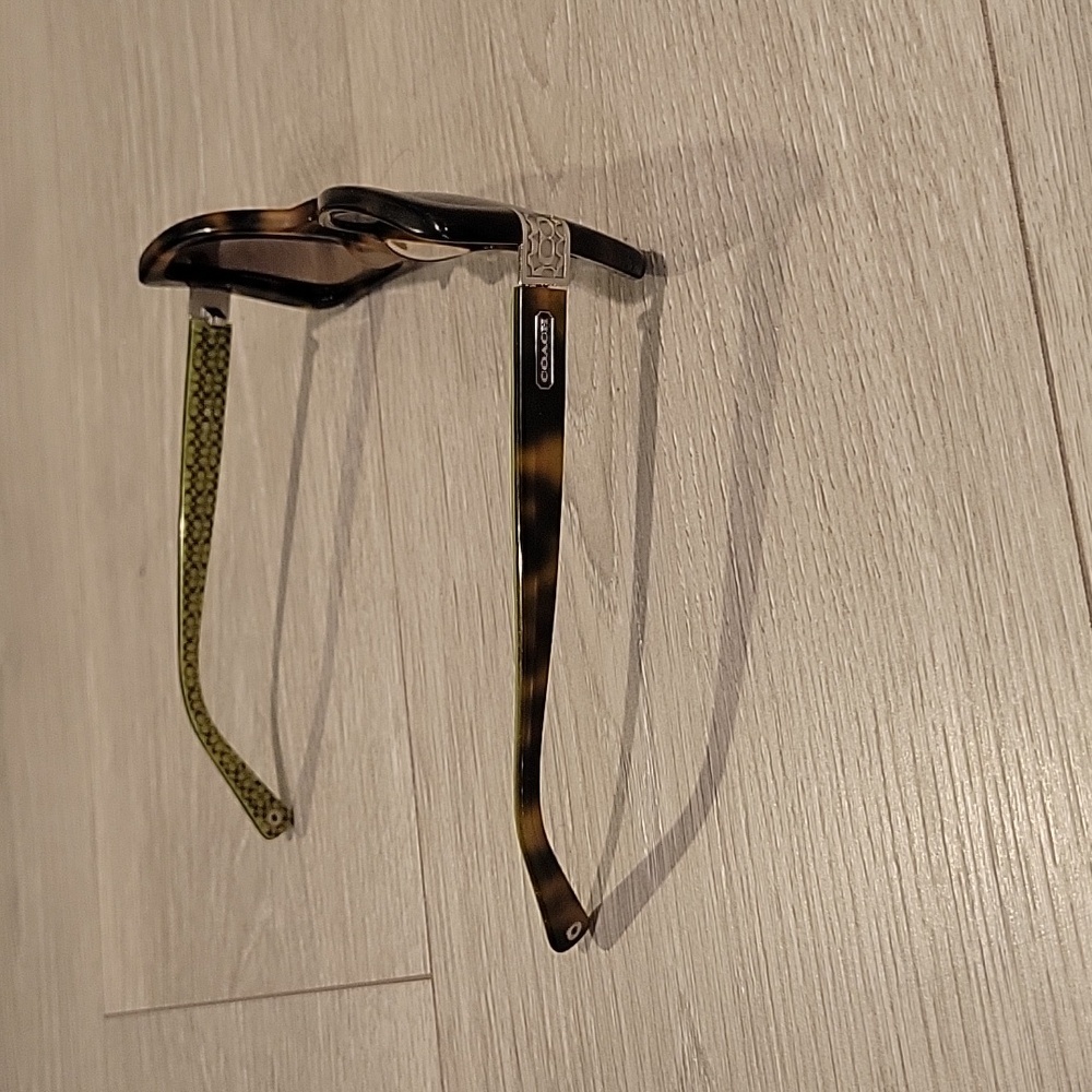 Coach L005 Harper Sunglasses- Brown gradient - Picture 2 of 5